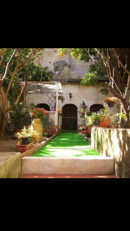 Villa Sofia E Sveva Con Giardino Nápoles Exterior foto