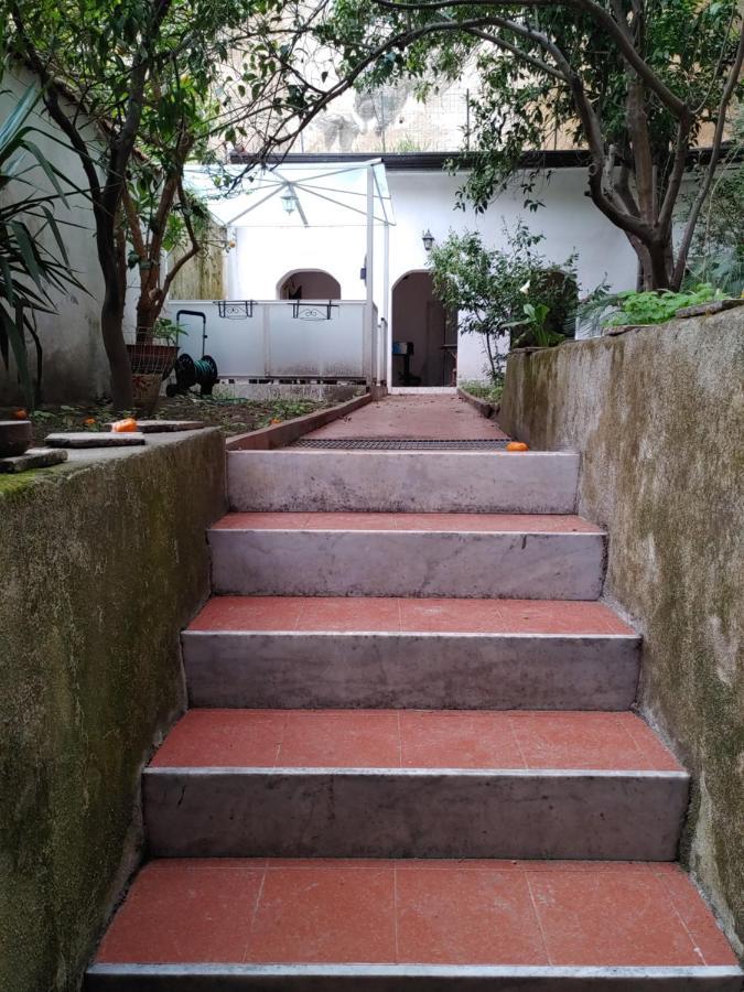 Villa Sofia E Sveva Con Giardino Nápoles Exterior foto